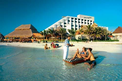 Club La Costa | Resort Directory MÍA Reef Isla Mujeres